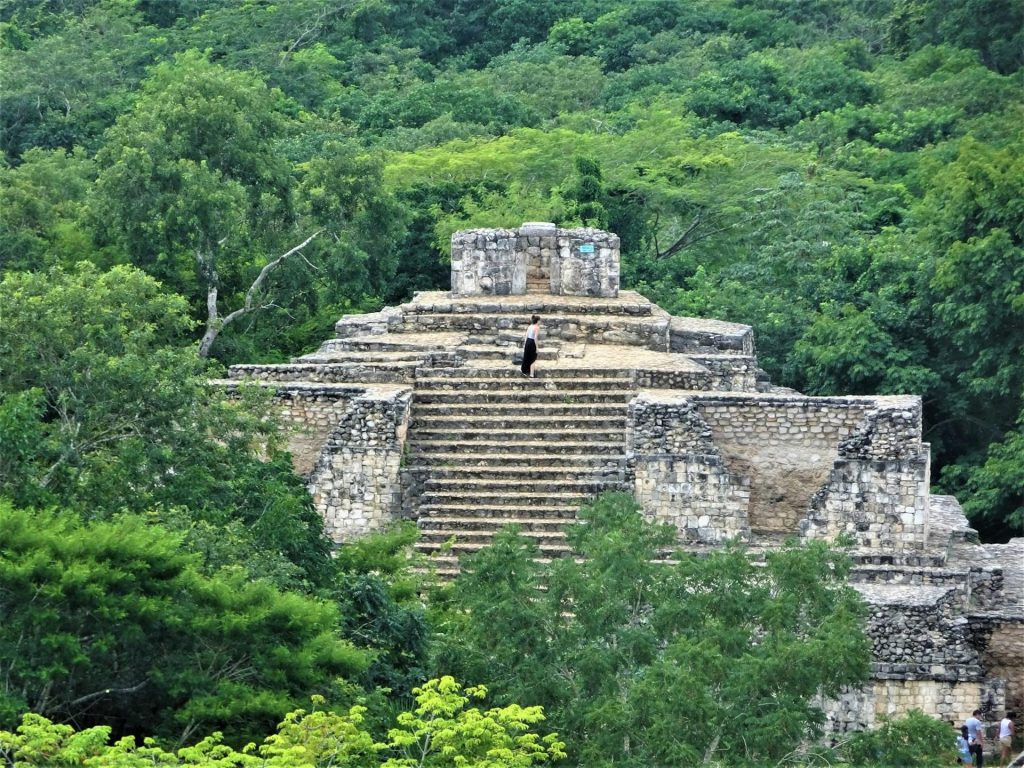 Construcciones aztecas: obras y monumentos