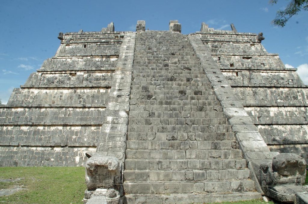 Relación de Quetzalcóatl con el Día de Muertos